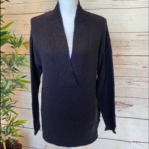 RDI Deep V-Neck Tunic Knit Split Hem Sweater NWT - Picture 2 of 7